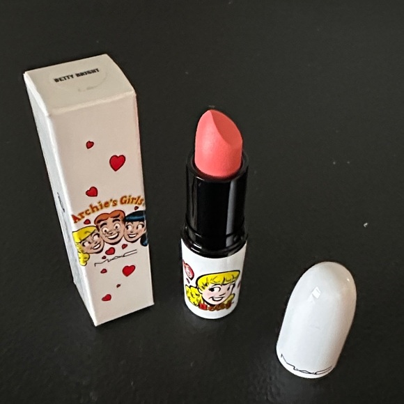 MAC Cosmetics Archie's Girls ‘Betty Bright’ coral lipstick. Limited Edition - Picture 5 of 7
